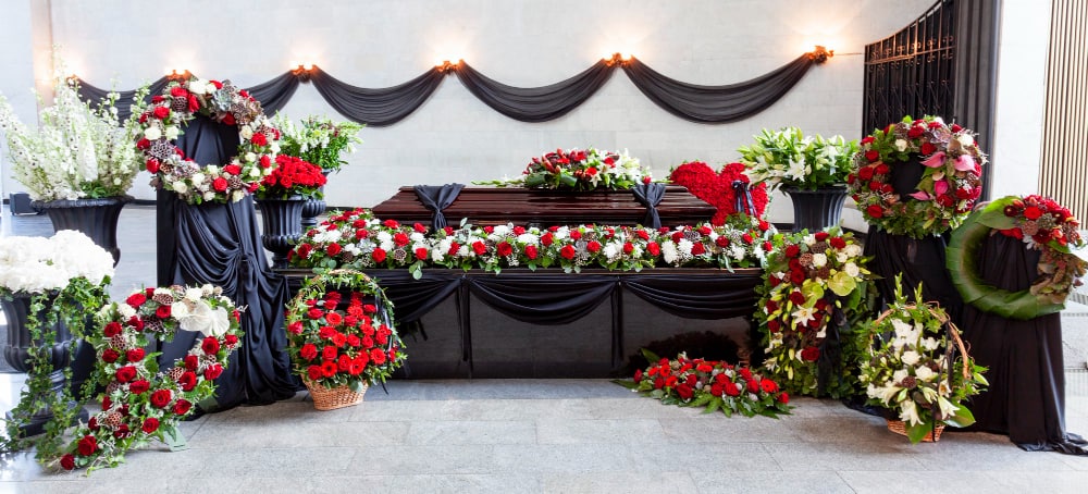 Modi differenti di celebrare i funerali