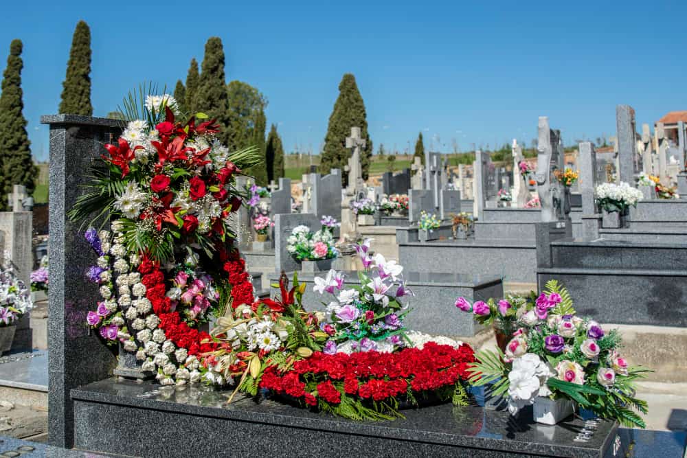 Sepoltura Cimitero di Bruzzano